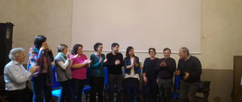 l nuovo Consiglio Direttivo composto da Diana Botti, Maria Giardini, Cristina Rettegno, Emanuela Manara, Antonio Conte.  E poi visto che siamo psicodrammatisti abbiamo messo in scena gli assenti:  Francesca Pelizzoni interpretata da Simona Benini; Daniele Reggianini interpretato da Lodovico Farano;  Annalisa Corbo interpretata da Daniela Boero; Salvatore Pace interpretato da Antonio Zanardo. Grazie per aver preso il testimone!