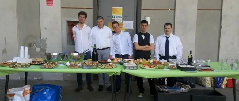 Il pranzo che unisce. I ragazzi dello staff.